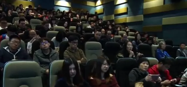 《给阿嬷的情书》上映8天破亿，潮汕方言片成五一档黑马 资讯配图
