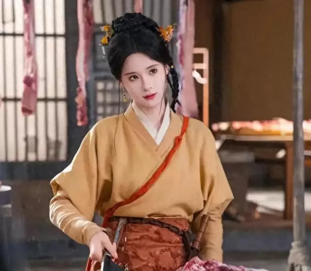 孟娜成短剧新一姐，单年百部爆款覆盖《替嫁医妃》等代表作 情报图