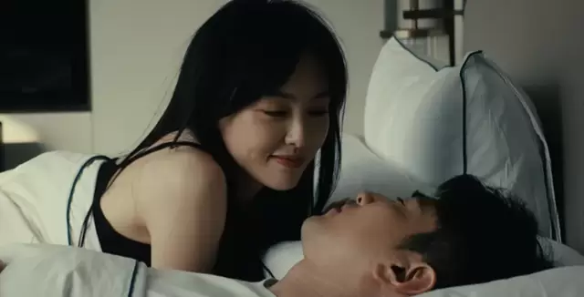 《爱情没有神话》开播即分手，倒叙结构解构都市情感逻辑 现场图
