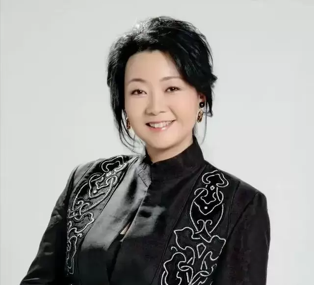 萨日娜最初拒绝《闯关东》文他娘角色始末 资讯配图