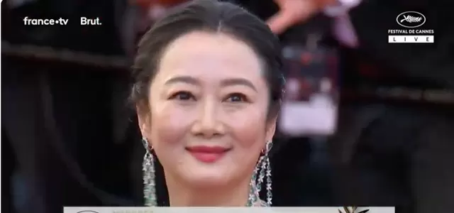 巩俐赵涛亮相戛纳开幕红毯 赵婷任主竞赛单元评委 现场图