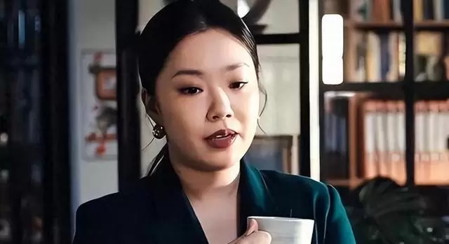 赵兰心卖房700万追随凌奕凯，《爱情没有神话》角色动机引观众讨论 情报图